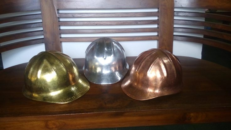 Helm ukir perak, helm ukir custom, helm ukir kotagede, toko helm ukir perak, helm ukir silver, helm ukir tembaga, helm ukir kuningan, helm ukir alumunium, harga helm ukir, Plakat helm ukir, brass hard hat, copper hard hat