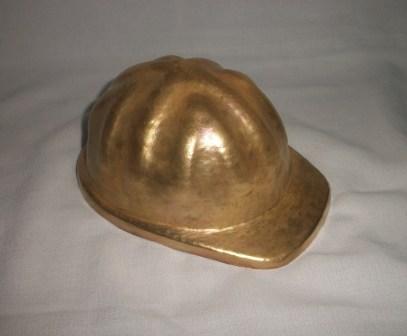 Helm ukir, helm tatah, Helm ukir perak, helm perak, helm tembaga, helm kuningan, helm alumunium, kerajinan helm ukir kotagede, pengrajin helm, hard, hats, engraved hard hats, engraved hard hat for sale, engraved alumunium hard hat, engraved silver hard hat, personalized hard hats, carved hard hats, Carved helmet, hand carved hard hats, engraved hard hats indonesia, Helm zilver houtsnijwerk, Silver carving helmet, Шлем серебра резьба lm perak