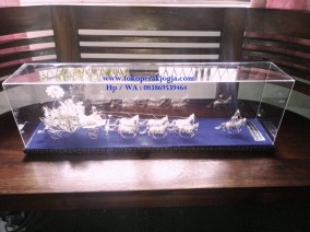 kereta kencana silver kotagede, kereta kencan perak kotagede, miniatur kereta kencana, miniatur kereta perak, miniatur andong perak, miniatur perak kotagede