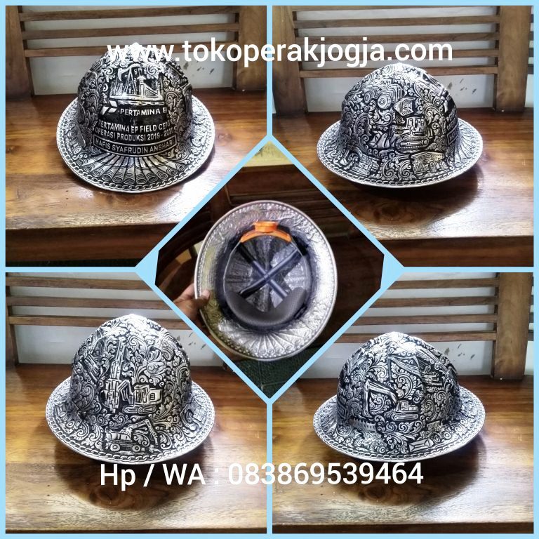 Helm ukir perak, helm ukir, helm tatah, pengrajin helm ukir kotagede, kerajinan helm ukir kotagede. toko helm perak, helm ukir silver, helm ukir tembaga, helm ukir kuningan, helm ukir alumunium, , helm ukir pertambangan laut, helm ukir pertambangan darat, helm ukir pertambangan gas, helm tambang, helm ukir pertambangan batubara, helm safety proyek, helm safety macdonald, helm safety pertamina, helm safety freeport, aramco helmet, engraved hard hat, engraved hard hat for sale, engraved aluminum hard hat, brass hard hats, copper hard hats, engraved silver hard hat, personalized hard hats, carved hard hat, Carved helmet, hand carved hard hats, engraved hard hats indonesia, Silver carving helmet, custom hard hat