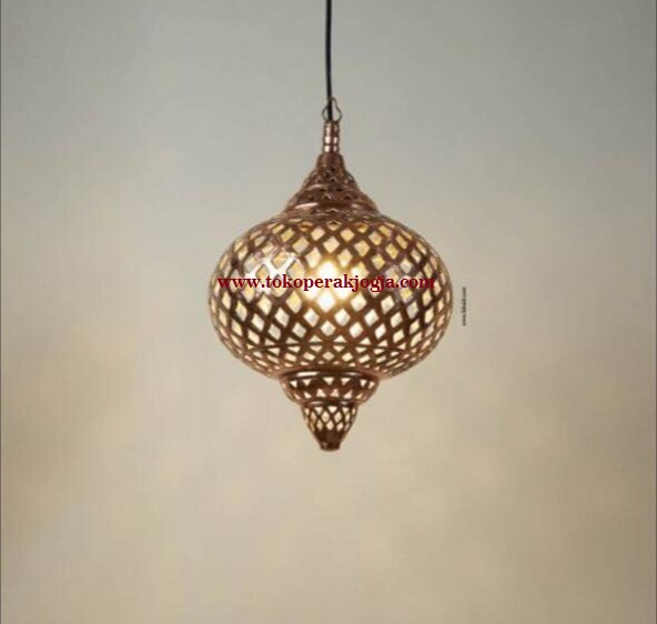 Lampu gantung custom, kap lampu custom, lampu dinding custom, lampu hias taman, kerajinan lampu kuningan, pengrajin lampu tembaga, kerajinan lampu alumunium, lampu tempel tembaga kuningan, kerajinan lampu hias,