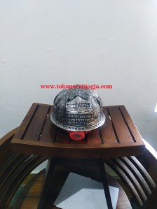 Helm ukir perak, helm ukir custom, helm ukir kotagede, toko helm ukir perak, helm ukir silver, helm ukir tembaga, helm ukir kuningan, helm ukir alumunium, harga helm ukir, Plakat helm ukir, motif batik kalimantan