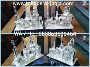 Miniatur Oil rig silver, miniatur offshore silver, miniatur land drilling, miniatur rig offshore platform, miniature silver oil drilling rigs, miniature rig jackup, miniature custom silver, miniatur perak custom, miniatur perak silver, miniatur refinerry balongan