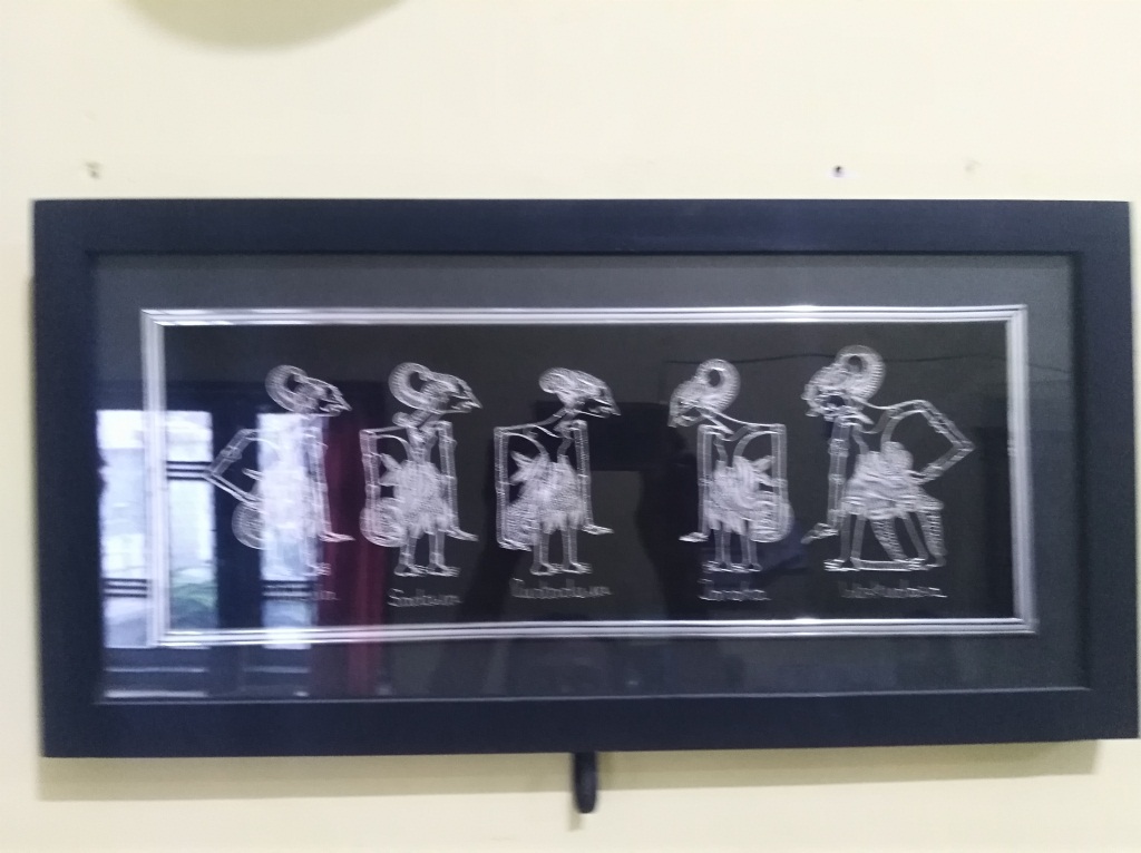 frame pendawa lima, pigura pendawalima silver, pendawalima perak silver, plakat wayang perak, plakat wayang silver, miniatur pendawa lima silver, plakat gunungan silver